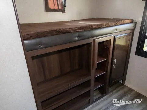 2019 Jayco Jay Flight SLX Western Edition 324BDS RV Photo 4