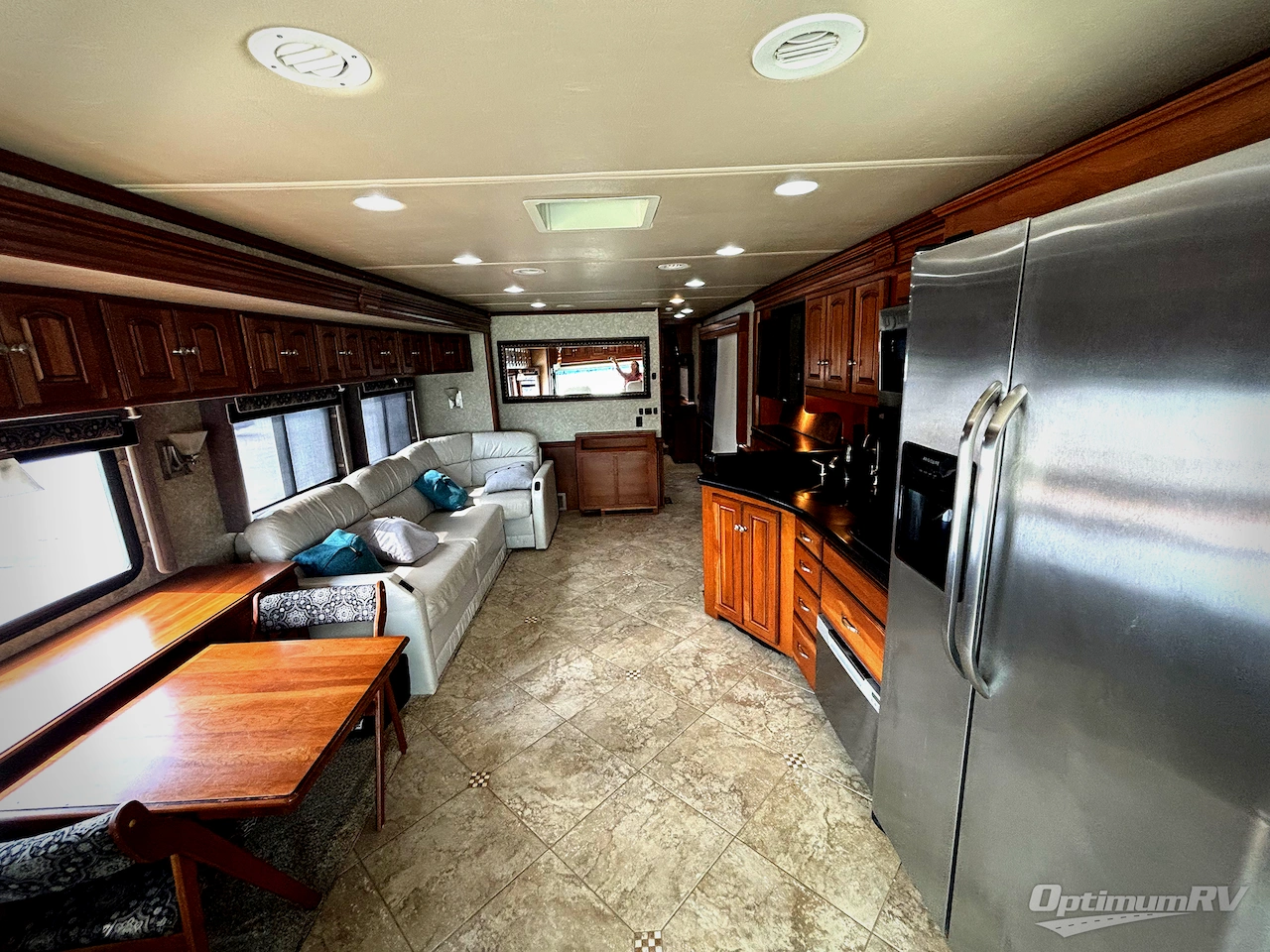 2010 Winnebago Tour 40BD Photo 4