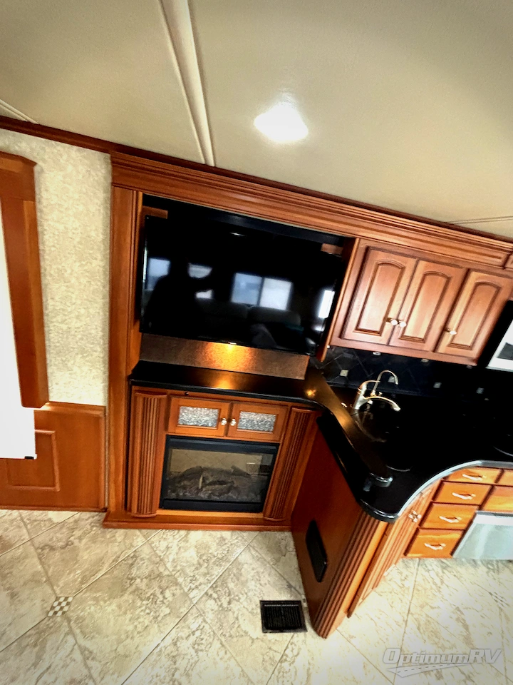 2010 Winnebago Tour 40BD Photo 17