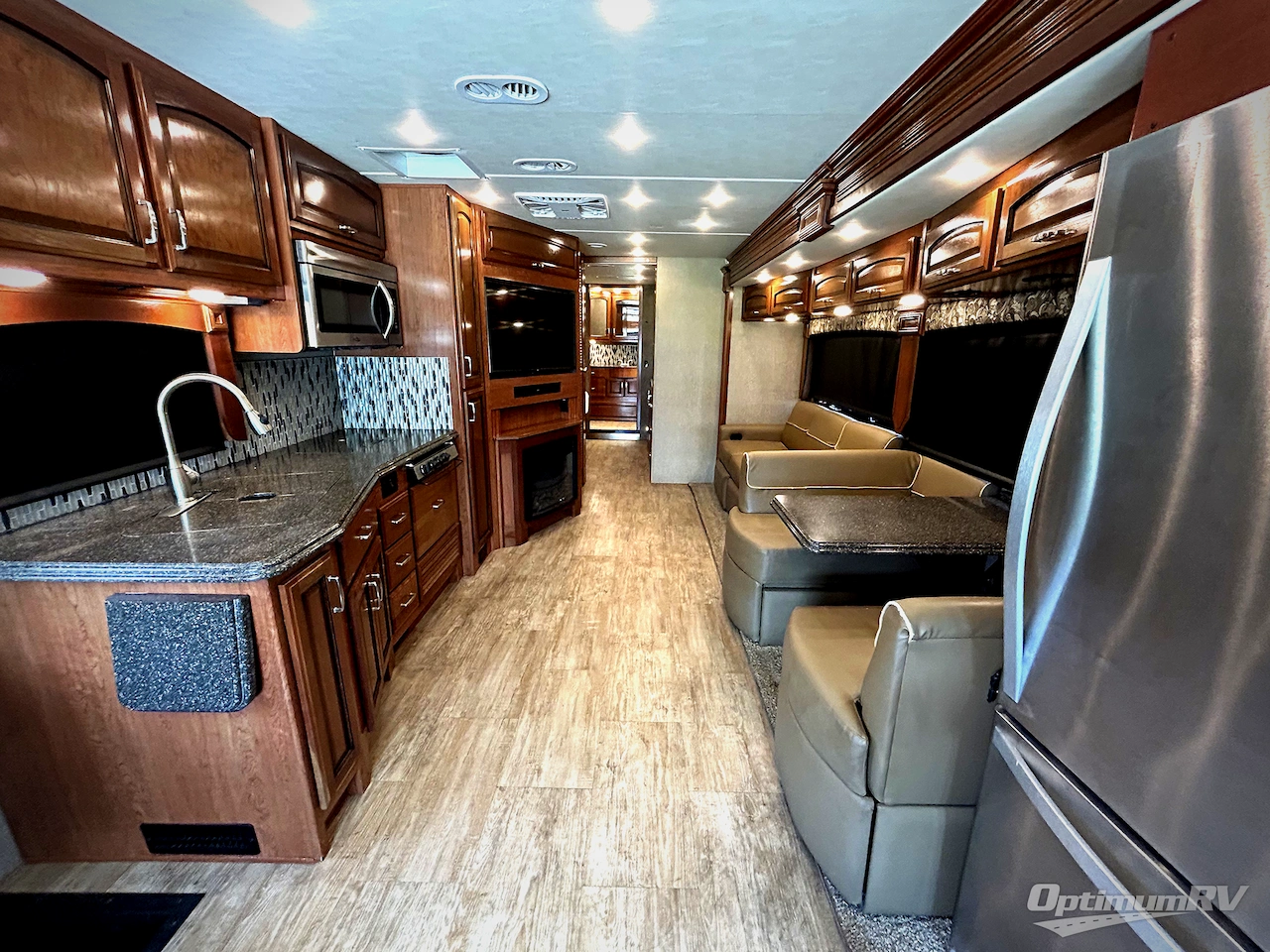 2018 Holiday Rambler Navigator XE 36U Photo 4