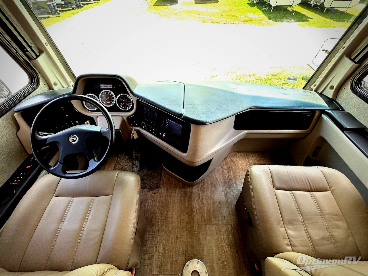 2018 Holiday Rambler Navigator XE 36U Photo 8