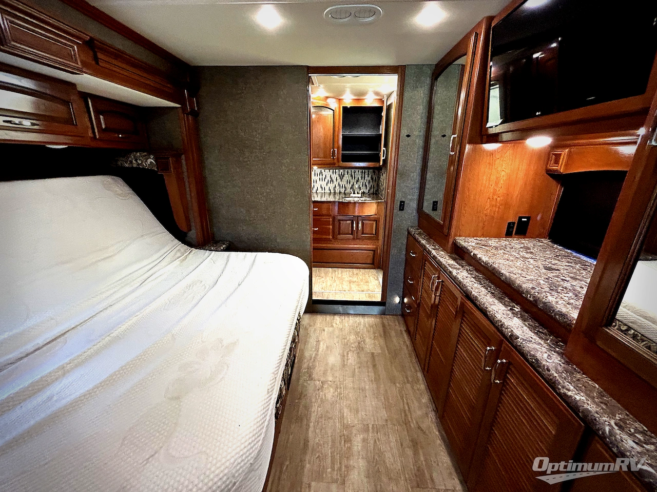 2018 Holiday Rambler Navigator XE 36U Photo 16