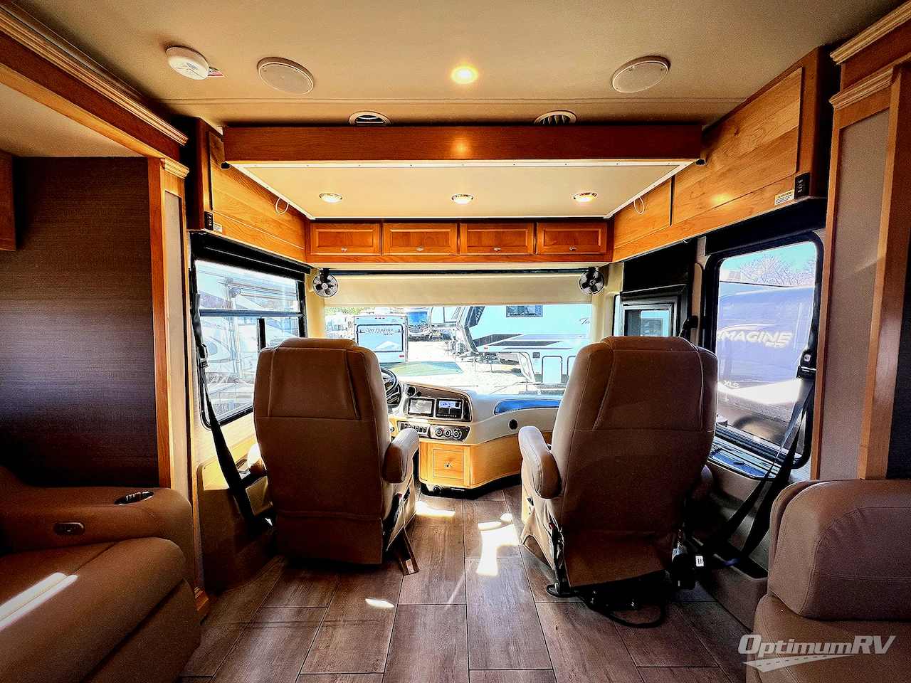 2022 Tiffin Allegro RED 340 33 AL Photo 4