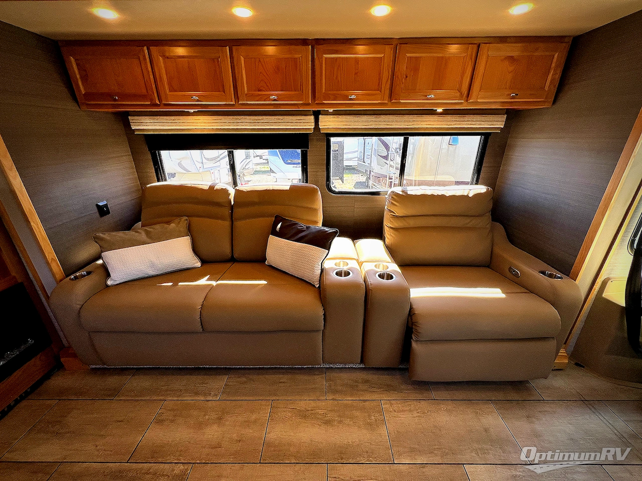 2022 Tiffin Allegro RED 340 33 AL Photo 6