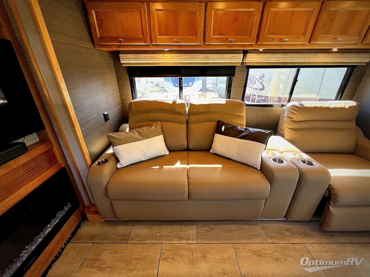 2022 Tiffin Allegro RED 340 33 AL Photo 8