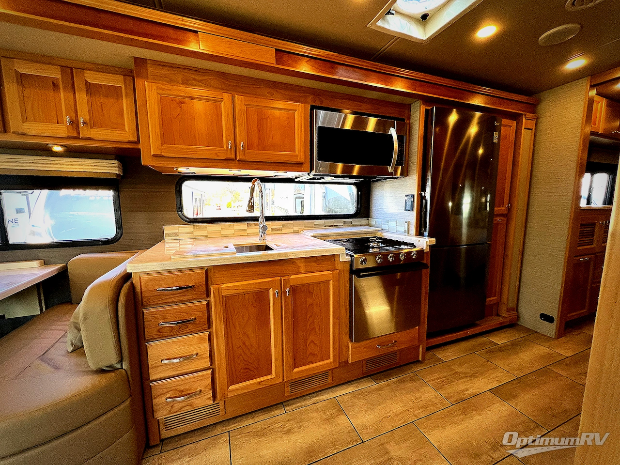 2022 Tiffin Allegro RED 340 33 AL Photo 12