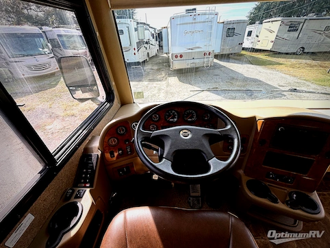 2014 Thor Palazzo 33 2 RV Photo 2