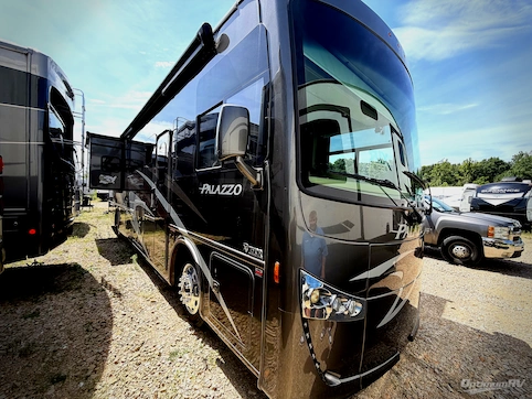 Used 2018 Thor Palazzo 36.3 Featured Photo