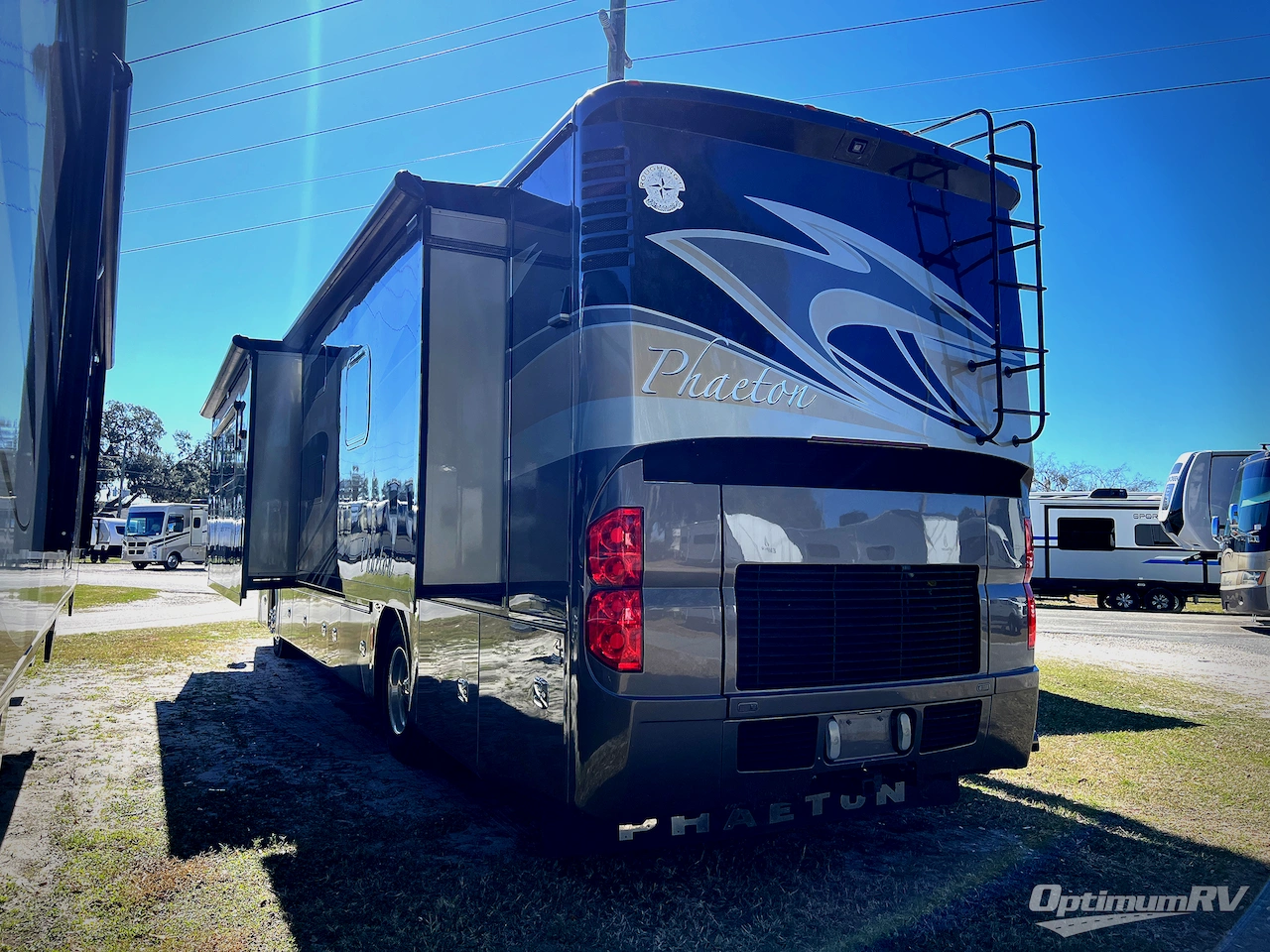 2014 Tiffin Phaeton 40QTH Photo 2