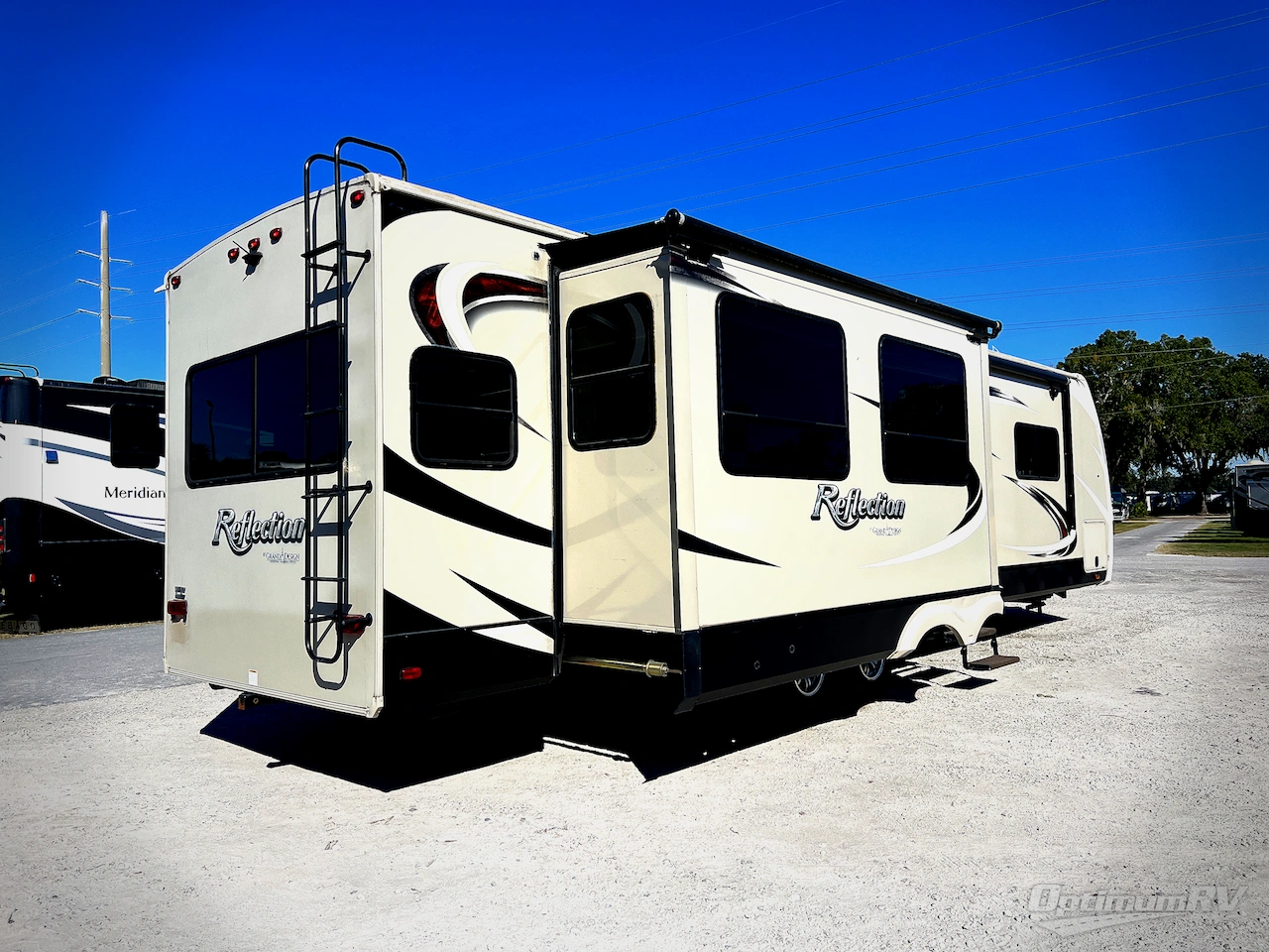 2017 Grand Design Reflection 313RLTS Photo 3