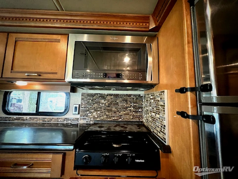2015 Itasca Solei 34T RV Photo 3