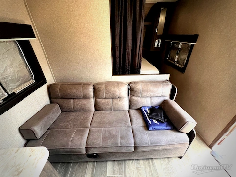 2021 Jayco Jay Flight SLX 8 264BH RV Photo 2