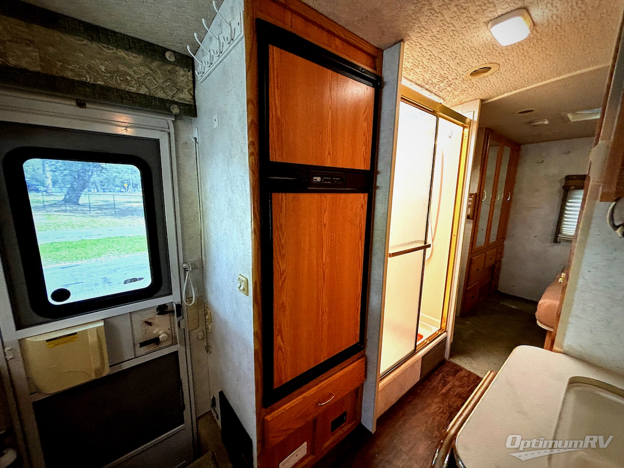 2002 Winnebago Minnie Winnie 329B Photo 13