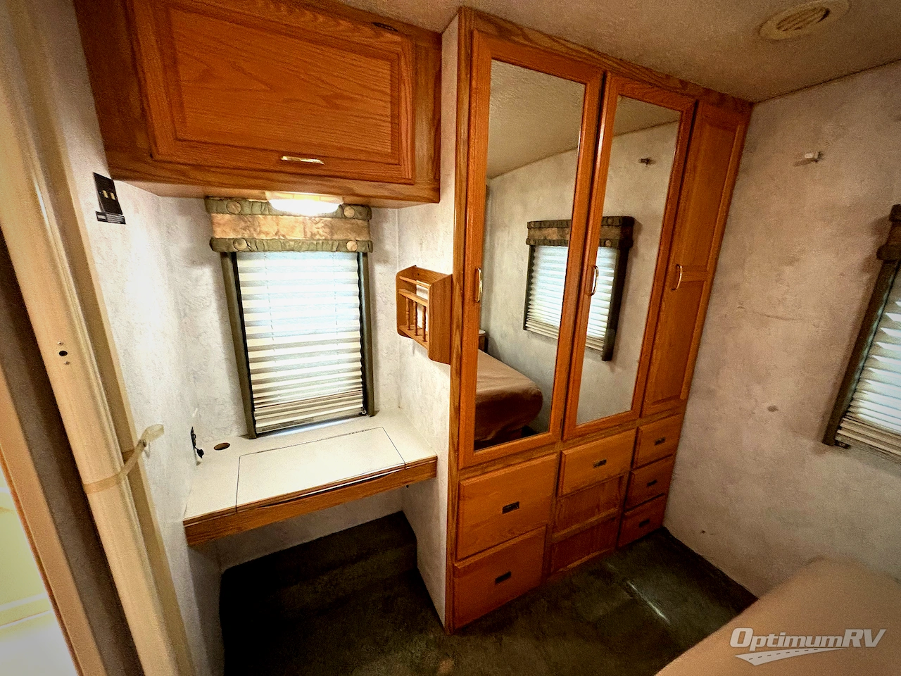 2002 Winnebago Minnie Winnie 329B Photo 19