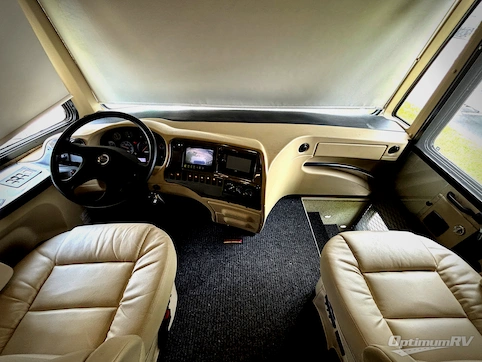 2012 Tiffin Phaeton 40 QBH RV Photo 2