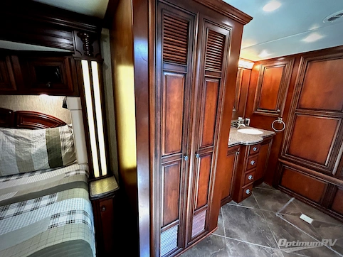 2014 Newmar Dutch Star 4369 RV Photo 4
