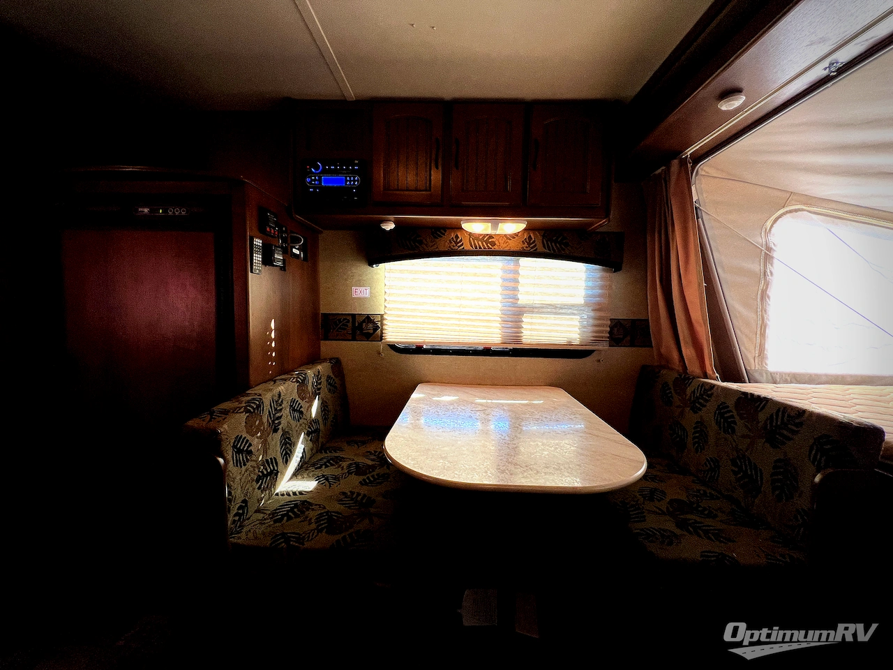 2014 Jayco Jay Feather Ultra Lite 16V Photo 6