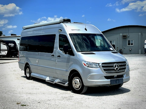 Used 2020 Pleasure-Way Plateau FL Featured Photo